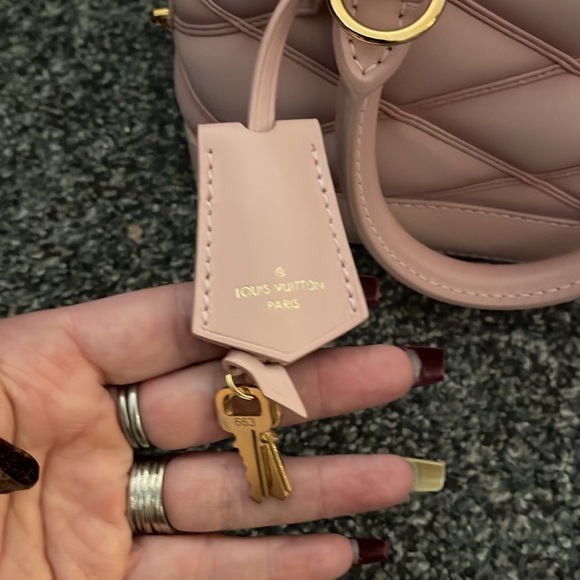 NIB Louis Vuitton Malletage Lambskin Alma BB Rosabella - Picture 6 of 7